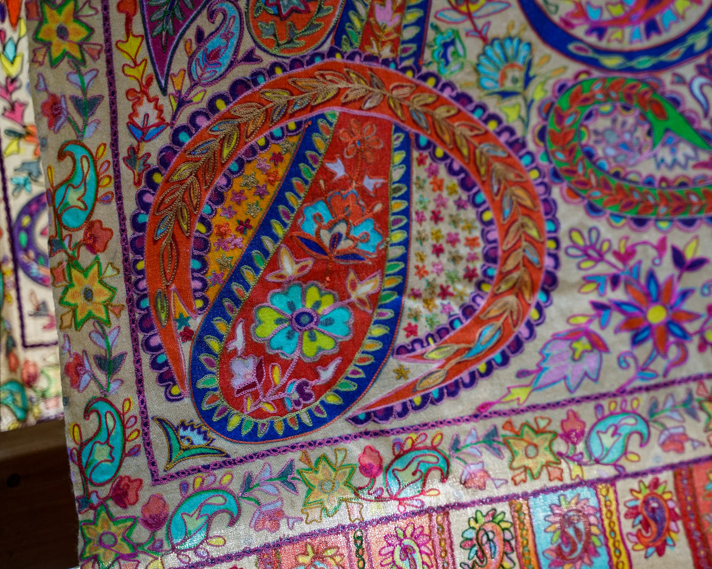 Phoolkari Raga Pashmina